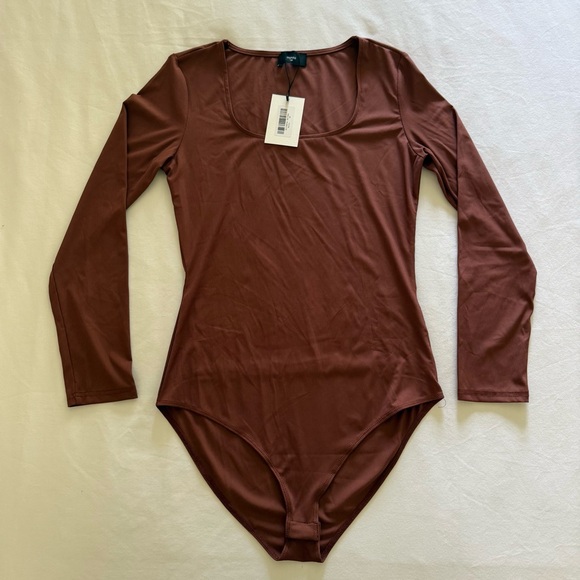 Mynta Tops - NEW MYNTA Ribbed Long Sleeve  Bodysuit Brown Size Medium Petite NWT
